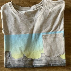Old Navy Graphic T-Shirt XL